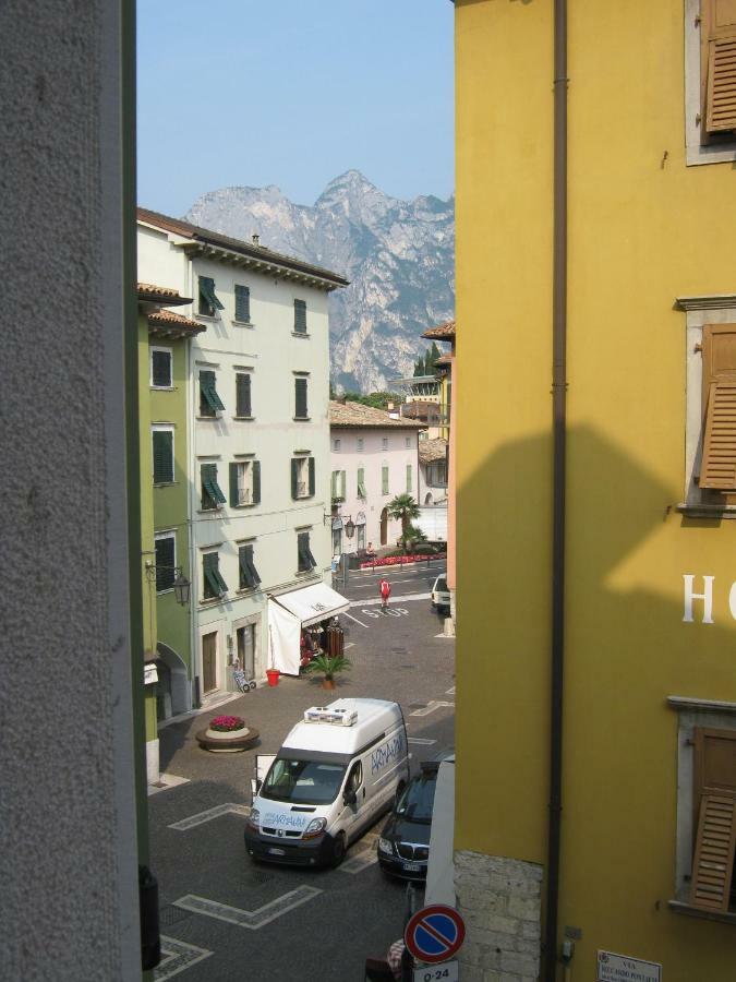 Appartamento A Due Passi Dal Lago Torbole Sul Garda Luaran gambar